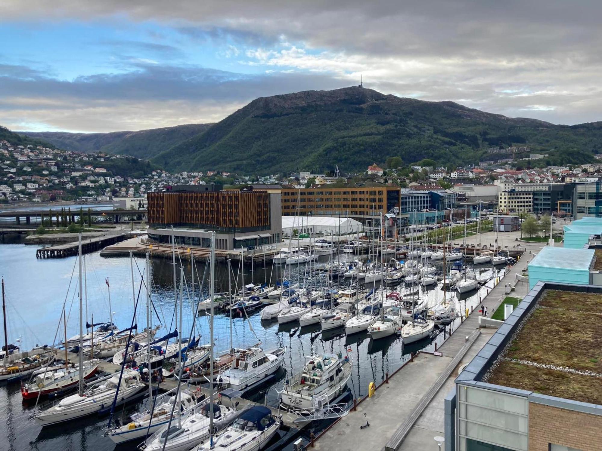Modern Apartment - Amazing Terrace And Fjord View, Close To City Center Берген Екстериор снимка